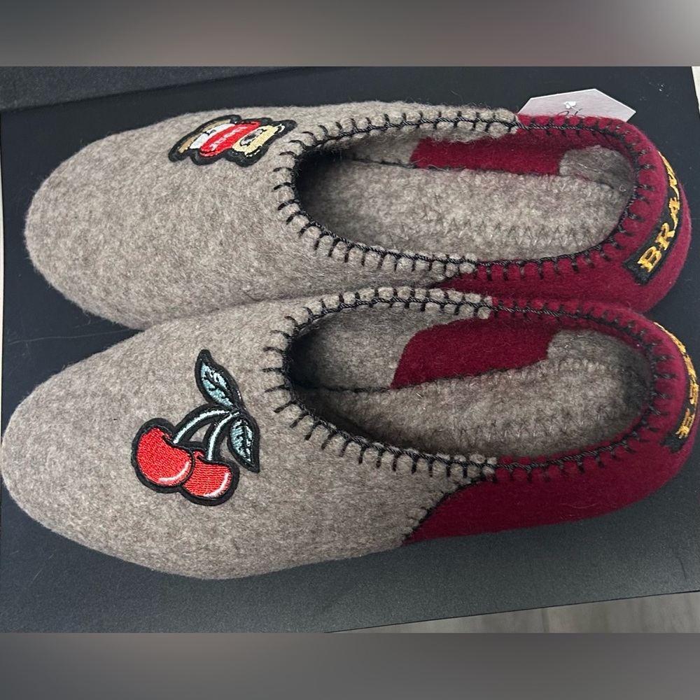 Esegi Brand Organic Mongolian Wool Handcrafted Non Slip Rubber Sole Slip On Shoe